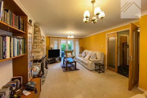 4 bedroom detached house for sale, Fieldway, Pitsea, Basildon