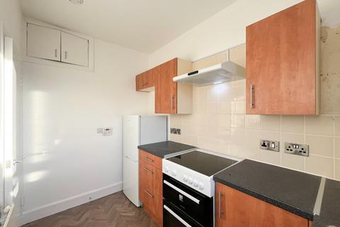 1 bedroom flat to rent, Flat 2F2