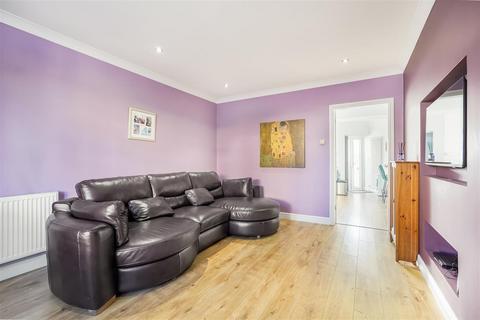 15 Longfield Road, Darlington, DL3 0EP
