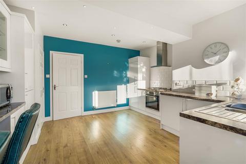 15 Longfield Road, Darlington, DL3 0EP