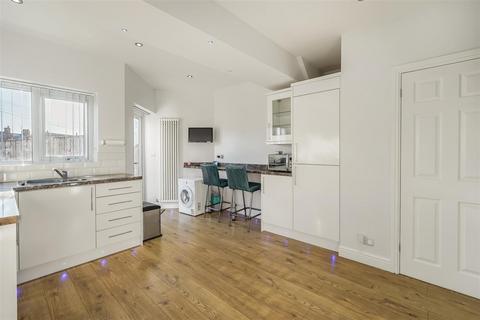 15 Longfield Road, Darlington, DL3 0EP