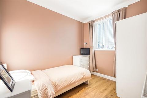 15 Longfield Road, Darlington, DL3 0EP