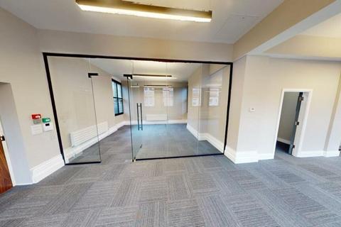 Office to rent, Kenworthy's Buildings, 83 Bridge Street, Manchester, M3 2RF