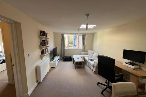 1 bedroom flat to rent, High Street, Chesham HP5