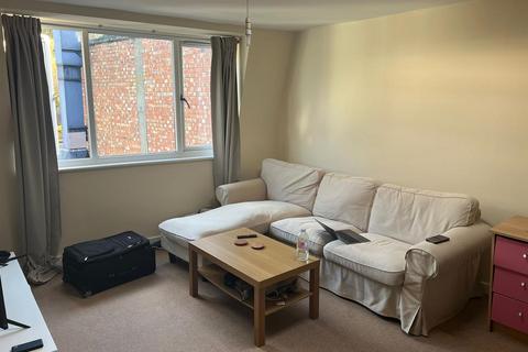 1 bedroom flat to rent, High Street, Chesham HP5