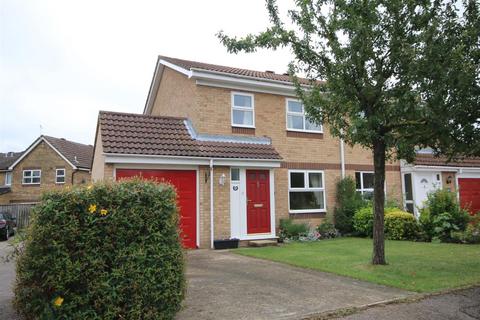 3 bedroom semi-detached house to rent, Sycamore Lane, Ely CB7