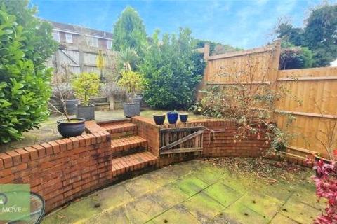 68 Deansway, Bromsgrove, B61 7PF