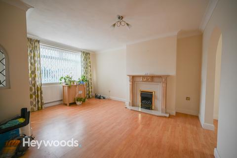 3 bedroom semi-detached house to rent, Fearns Avenue, Newcastle, Staffordshire