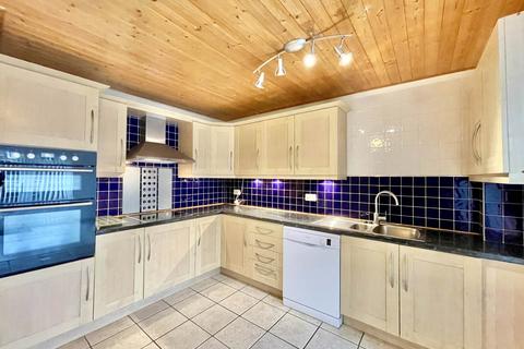 3 bedroom semi-detached house for sale, Fane Drive, Berinsfield