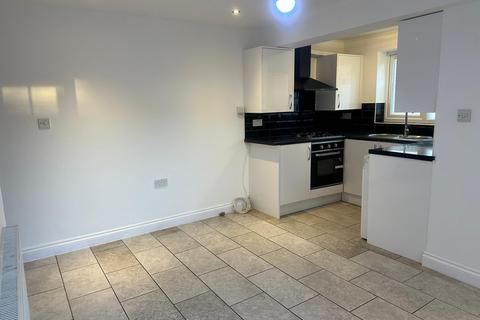 2 bedroom end of terrace house for sale, Waylands, Hayes UB3