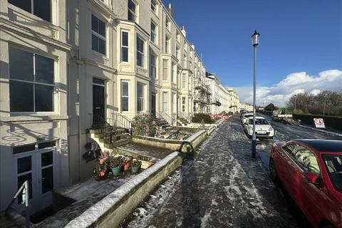 The Crescent, Filey