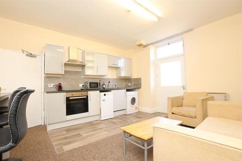 4 bedroom flat to rent, Park Street, Bristol BS1