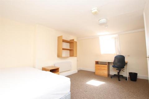 4 bedroom flat to rent, Park Street, Bristol BS1