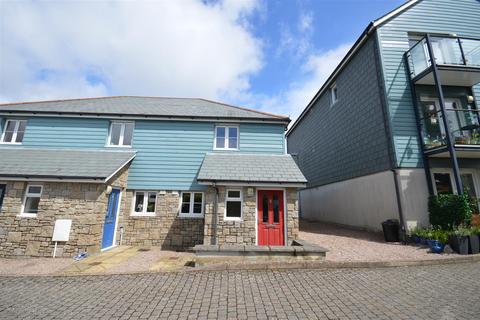 2 bedroom house to rent, Whym Kibbal Court, Redruth