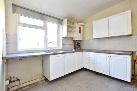 2 bedroom flat for sale, North Street, Plaistow