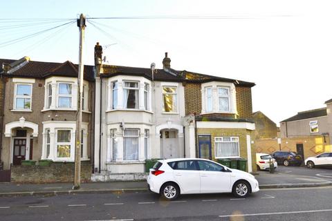 2 bedroom flat for sale, North Street, Plaistow