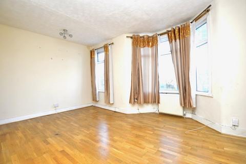 2 bedroom flat for sale, North Street, Plaistow