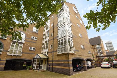 1 bedroom flat to rent, Eleanor Close Surrey Quays SE16