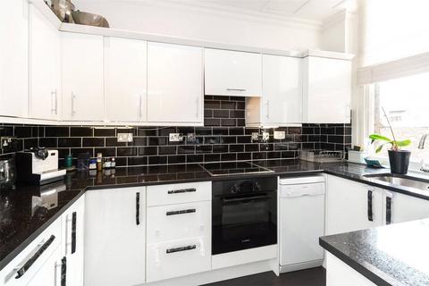 3 bedroom flat to rent, Tedworth Square, Chelsea, London