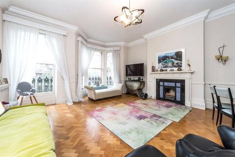 3 bedroom flat to rent, Tedworth Square, Chelsea, London