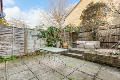 3 bedroom terraced house to rent, Wycliffe Road, London