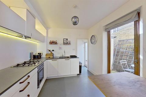 1 bedroom maisonette for sale, Duntshill Road, London