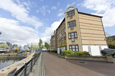 1 bedroom apartment to rent, Windsock Close, Surrey Quays, SE16