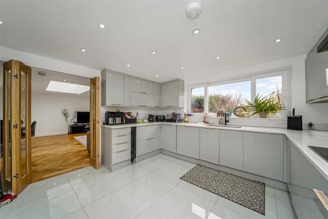 10 Nevin Drive, London, E4 7LH