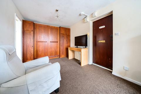 1 bedroom flat for sale, The Oaks, Merryoak, Southampton, Hampshire, SO19