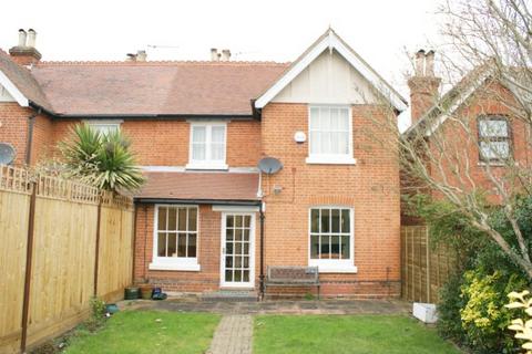 4 bedroom cottage to rent, Blue Ball Lane, Egham, Surrey, TW20