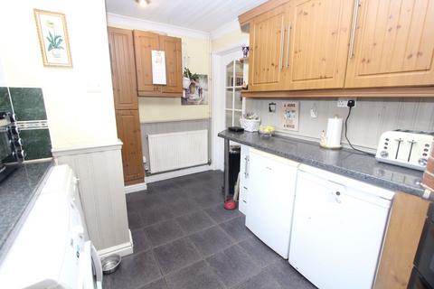 2 bedroom semi-detached house for sale, Vicarage Close, Brierley Hill DY5