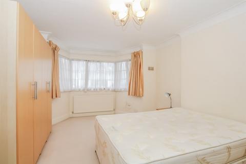 4 bedroom house to rent, Templars Avenue, Temple Fortune, NW11