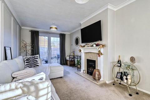 3 bedroom semi-detached house for sale, Richardson Avenue, South Shields, Tyne and Wear, NE34 9RR