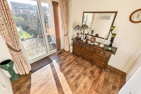 3 Bourne Close, Corby, NN18 8ND