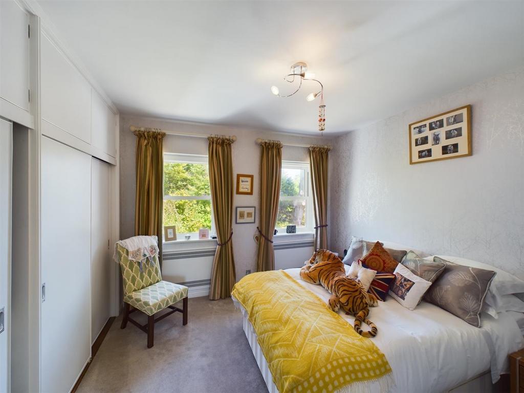 CAM02009 G0-PR0240-STILL013.jpg