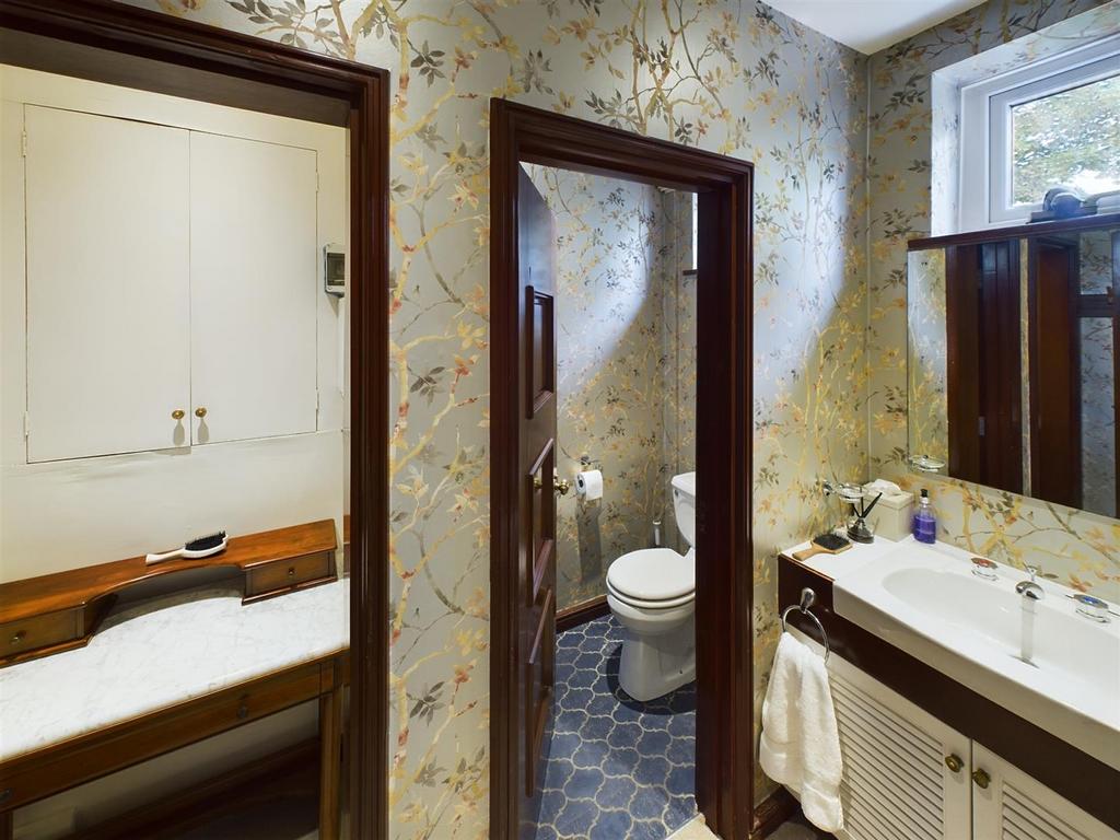 CAM02009 G0-PR0243-STILL006.jpg