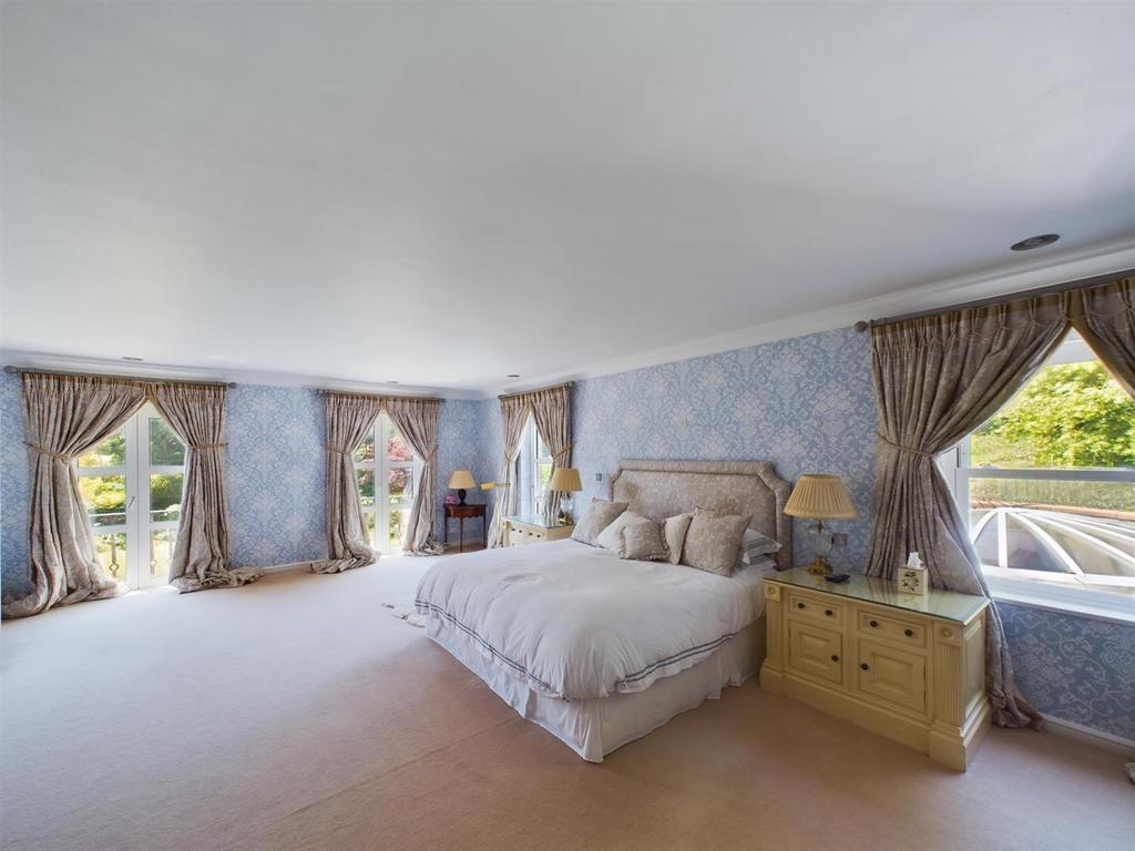 CAM02009 G0-PR0240-STILL009.jpg