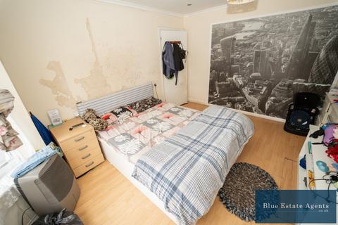 106 West Way, Hounslow, TW5 0JG