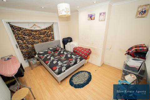 106 West Way, Hounslow, TW5 0JG