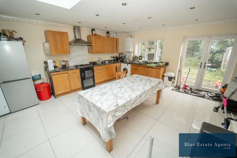 106 West Way, Hounslow, TW5 0JG