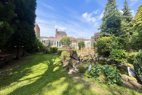 10 Birch Coppice, Brierley Hill, DY5 1AP