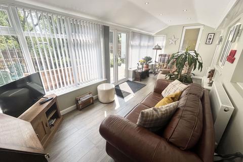 10 Birch Coppice, Brierley Hill, DY5 1AP