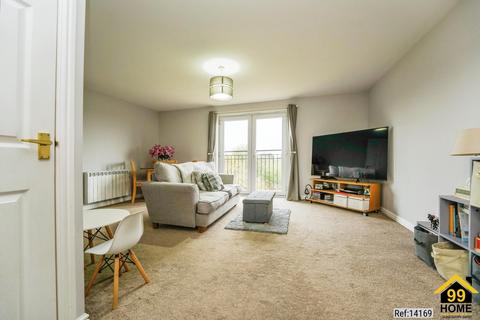 2 bedroom flat for sale, 43 Persimmon Gardens, Gloucestershire, GL51