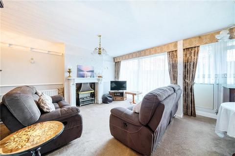 3 bedroom maisonette for sale, Ethnard Road, London