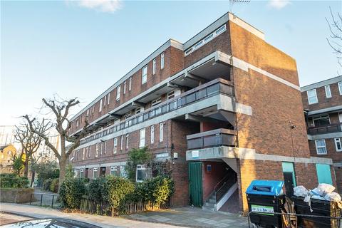 3 bedroom maisonette for sale, Ethnard Road, London