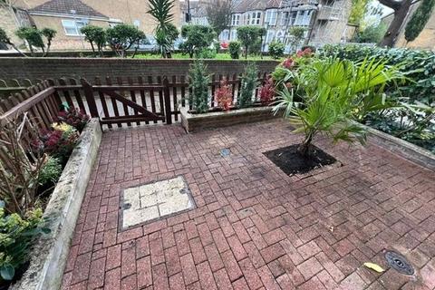 35 Ethnard Road, London, SE15 1SB