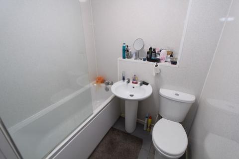 2 bedroom flat for sale, Dadford View, Brierley Hill DY5