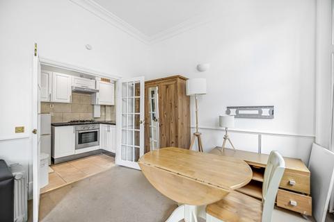 Studio to rent, Stanhope Gardens South Kensington SW7