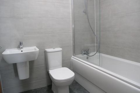 2 bedroom flat for sale, Waterfront West, Brierley Hill DY5