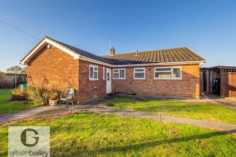 3 bedroom detached bungalow for sale, Beccles Road, Great Yarmouth NR31